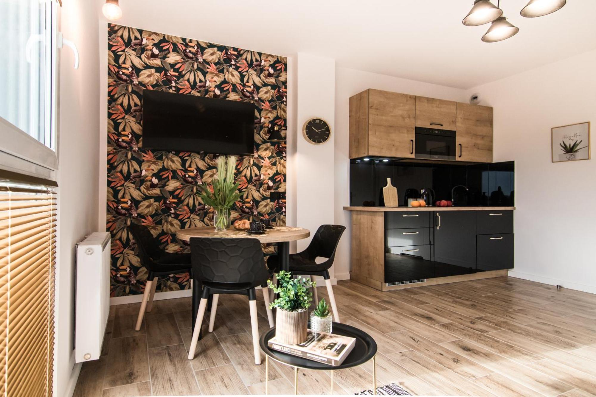 Tucan - 77 Wigury Street *